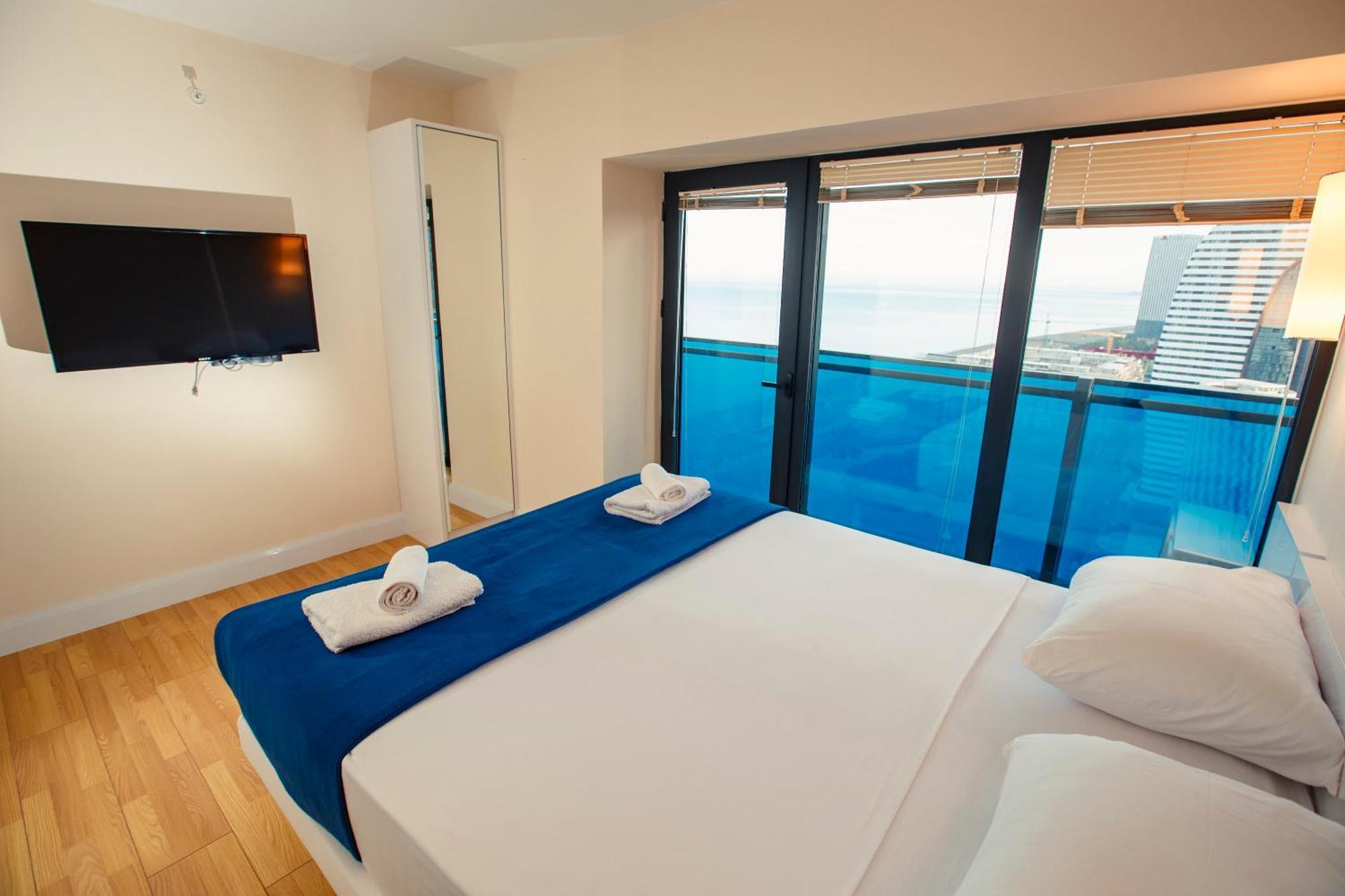 Panorama Orbi Beach Resort Center Suite バトゥーミ エクステリア 写真