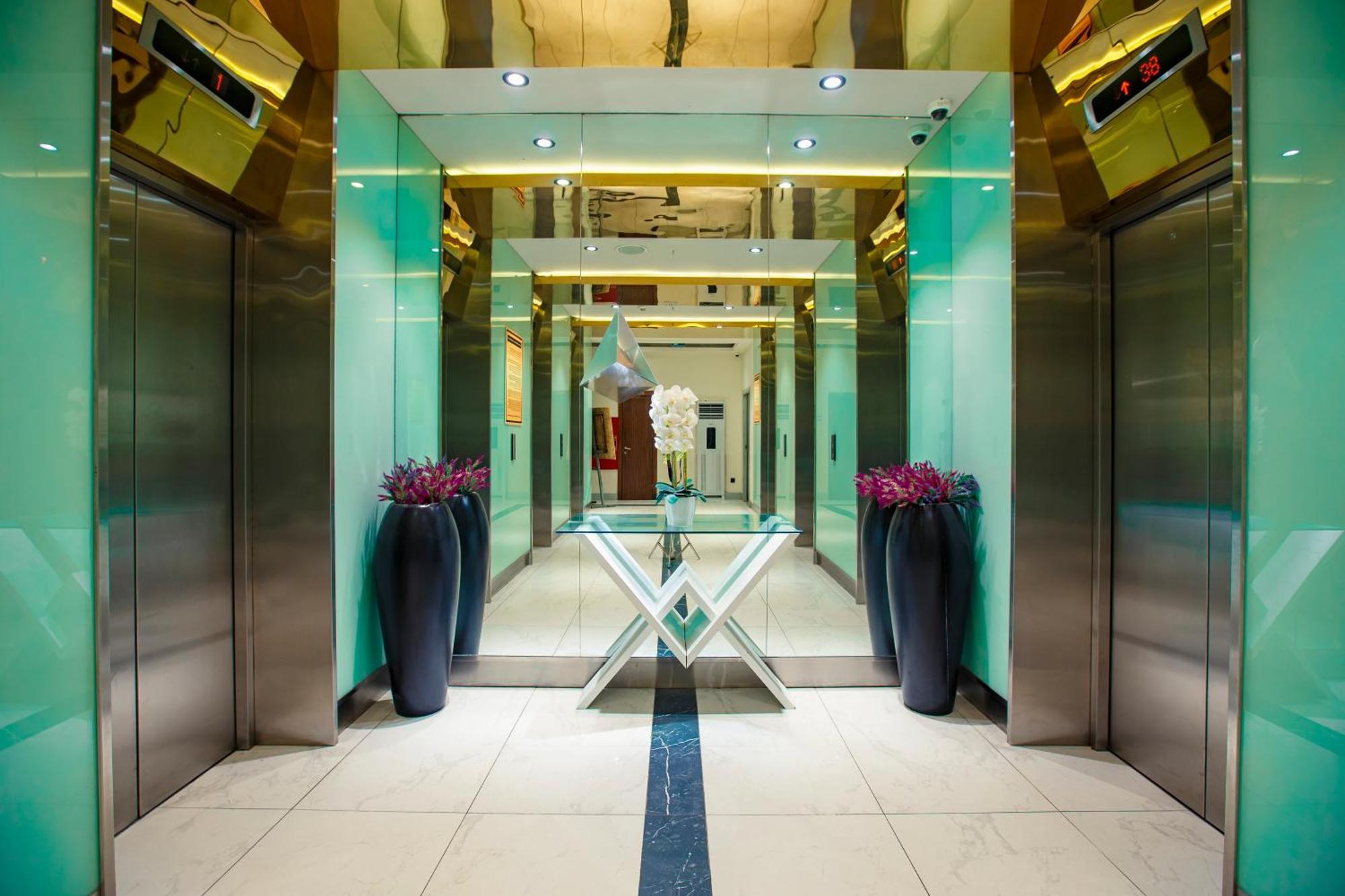 Panorama Orbi Beach Resort Center Suite バトゥーミ エクステリア 写真
