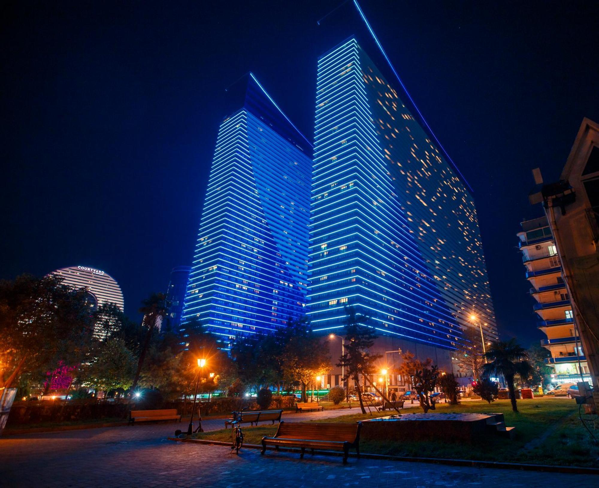Panorama Orbi Beach Resort Center Suite バトゥーミ エクステリア 写真