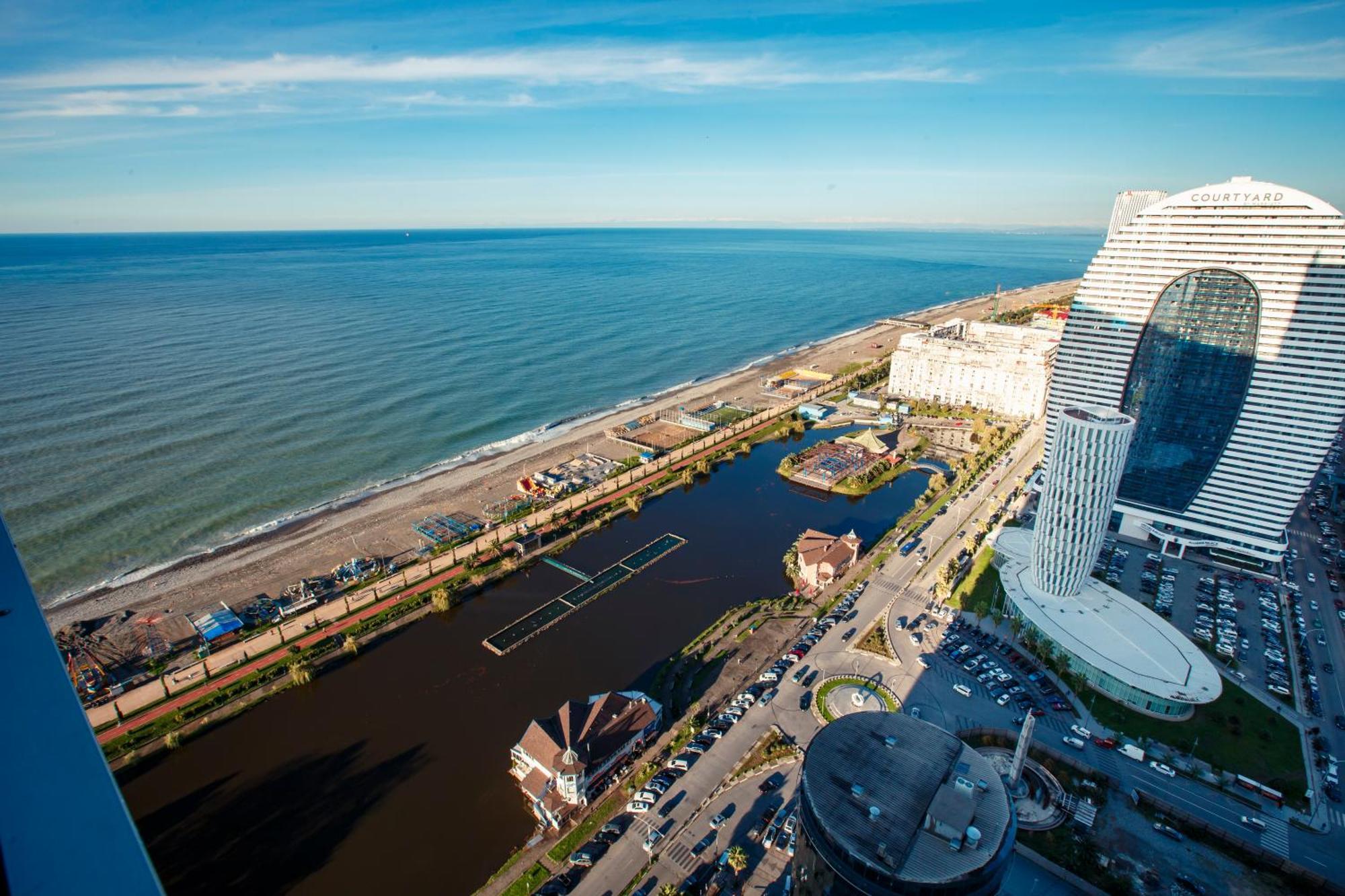 Panorama Orbi Beach Resort Center Suite バトゥーミ エクステリア 写真