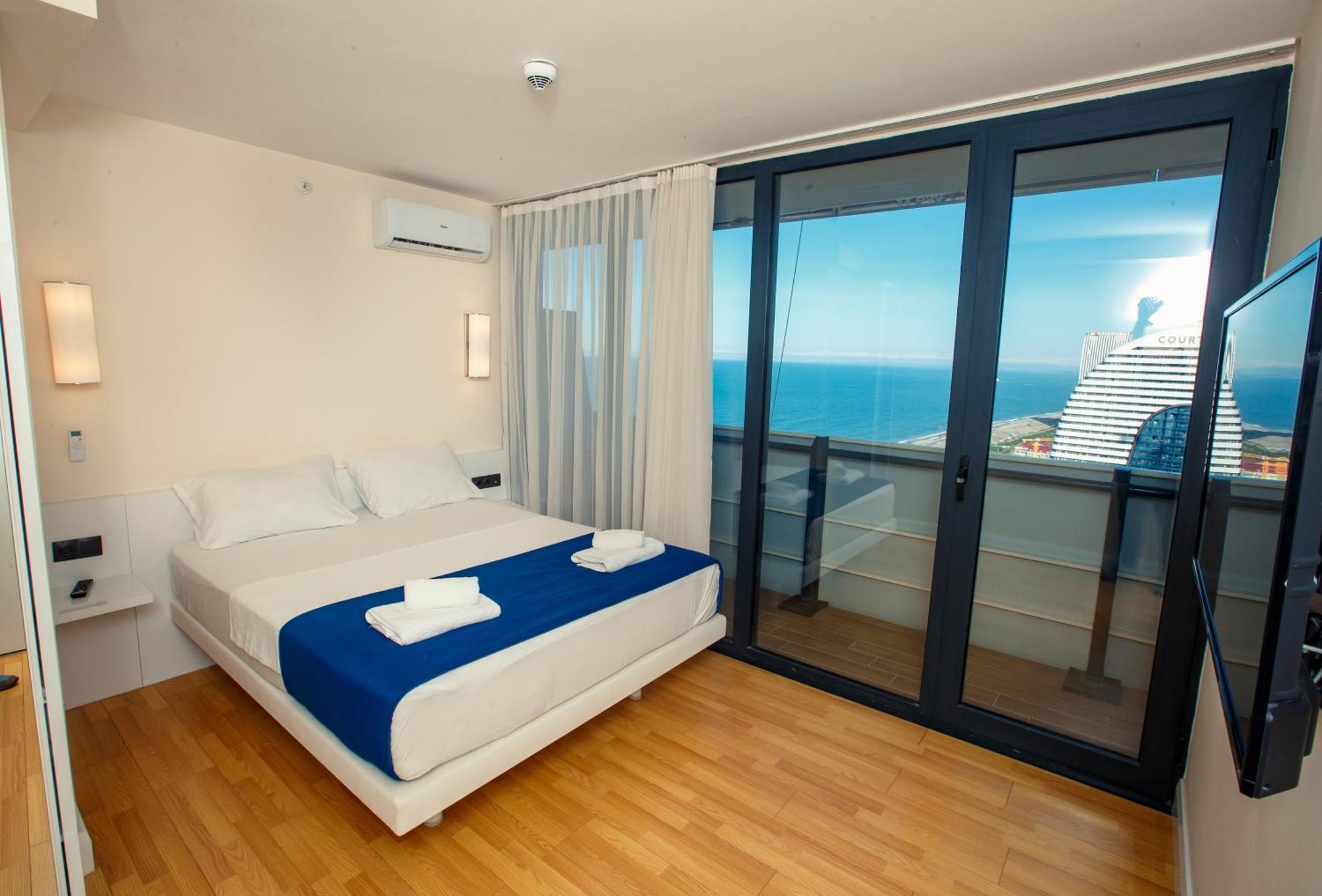 Panorama Orbi Beach Resort Center Suite バトゥーミ エクステリア 写真
